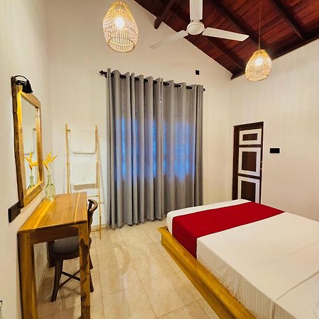 Breeze Bay Villa Dikwella Sur Exterior foto